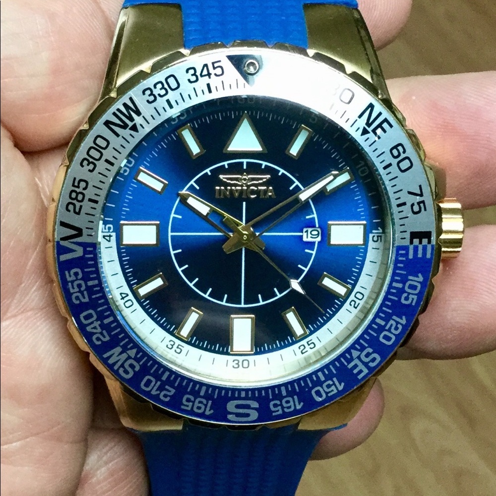 INVICTA AVIATOR  WATCH - With 8 slots Case.  SALE!